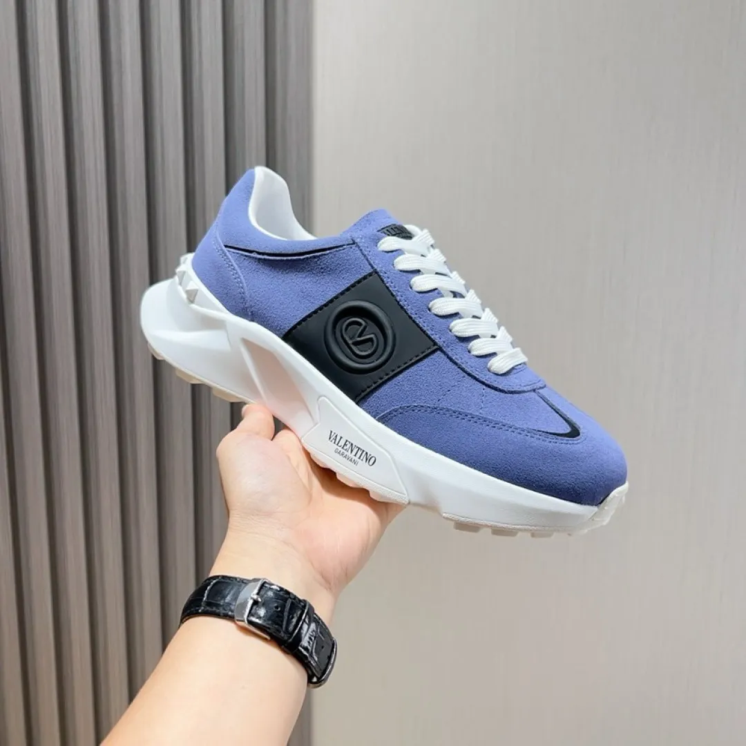 Men's Men's Shoes 💰P520💰[VALENTINO] Huanu Tianlun Fashionable Casual Sports Shoes Original model opening, new models available first! Not high-profile yet avant-garde! Simple, low-key and fashionable, super versatile style, the upper is made of original cowhide, luxurious sheepskin lining craftsmanship, sole: the original sole is specially provided by the original factory and is super comfortable. The version is comfortable on the feet and is so strict on any small area. Size: 38-45 (45 is custom-made and cannot be returned or exchanged)